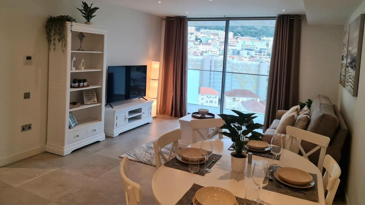 Luxury Apartment In Eurocity 지브롤터 외부 사진