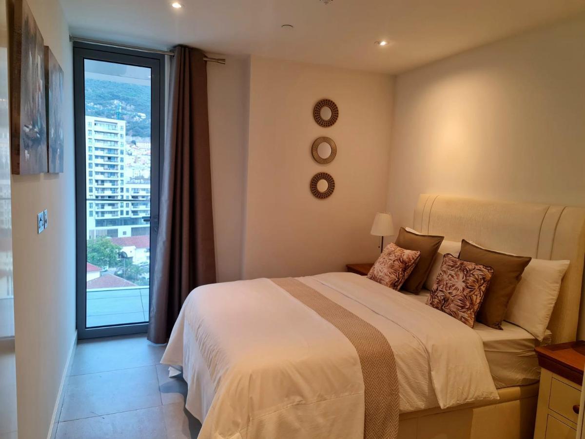 Luxury Apartment In Eurocity 지브롤터 외부 사진